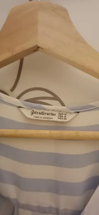 Camisa Stradivarius Rayas Azul y Blanco