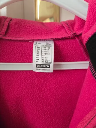 Chaqueta Decathlon Negra y Rosa Talla 12 años