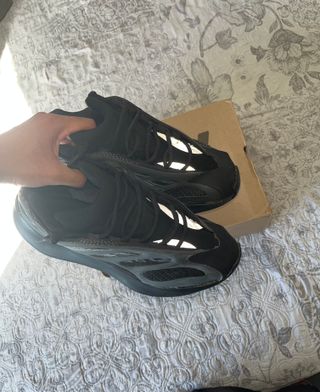 Adidas Yeezy 700 V3 Black
