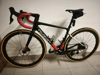 Bicicleta Carretera Wilier Garda Negra/Roja