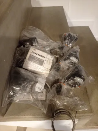 Cambios SRAM Puño Delantero y Trasero