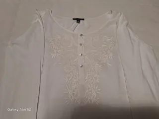 Camiseta Massimo Dutti bordada manga 3/4