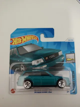 Hot Wheels 94 Audi Avant RS2 Azul