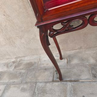 Vitrina Caoba Estilo Chippendale Compacta