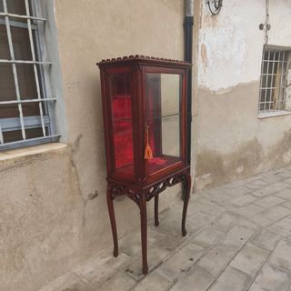 Vitrina Caoba Estilo Chippendale Compacta