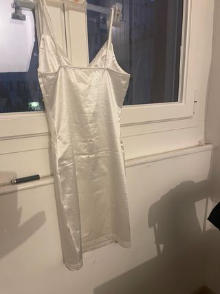 Vestito bianco con pizzo