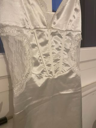 Vestito bianco con pizzo