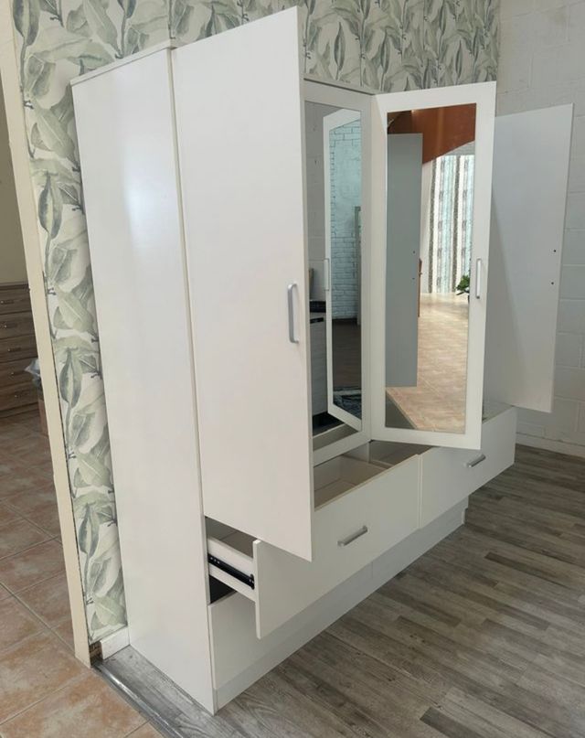 OFERTA!! NUEVOS!! Armario 4 puertas blanco o marro