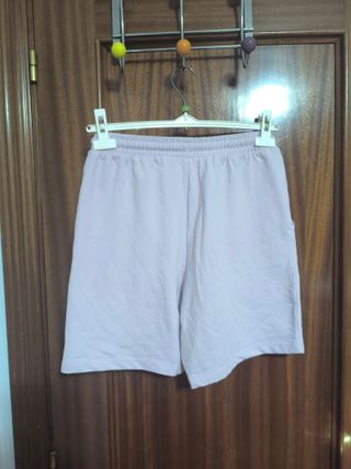 Pantalón corto Bershka lila talla S