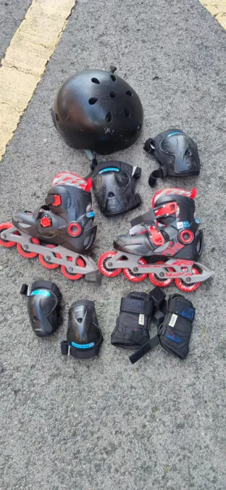 Patines talla 36-38 con casco y protecciones