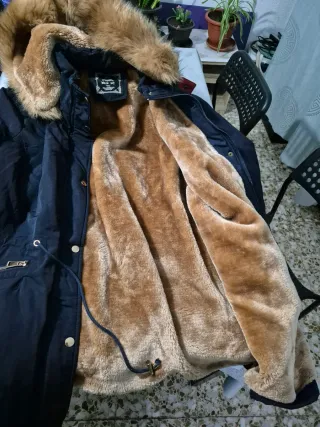2 Abrigos Talla XXL Azul y Rojo