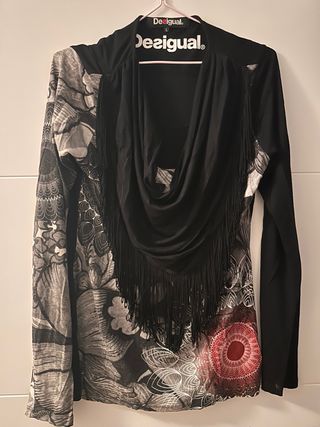 Camiseta Desigual manga larga estampada