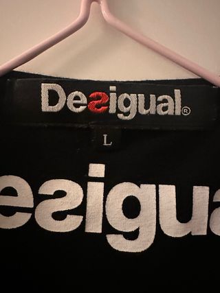 Camiseta Desigual manga larga estampada