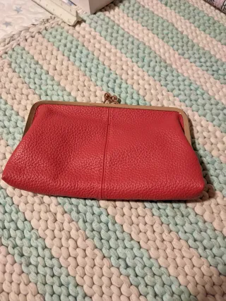 Cartera y/o bolso de mano de piel