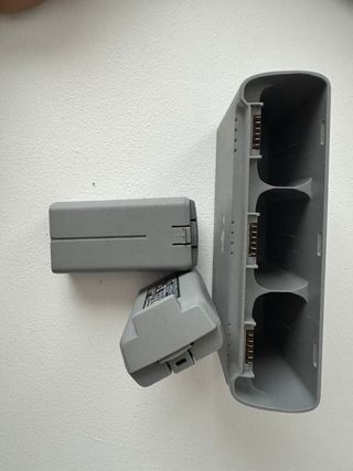 Hub y 2 Baterías DJI Mini 2