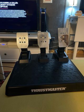 Volante Thrustmaster T248 Sim Racing.
