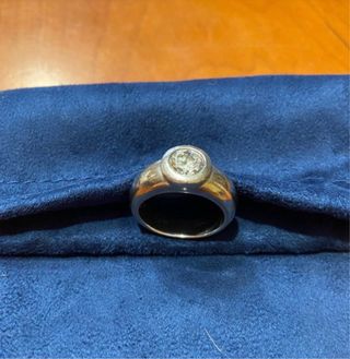 Anillo de plata con piedra