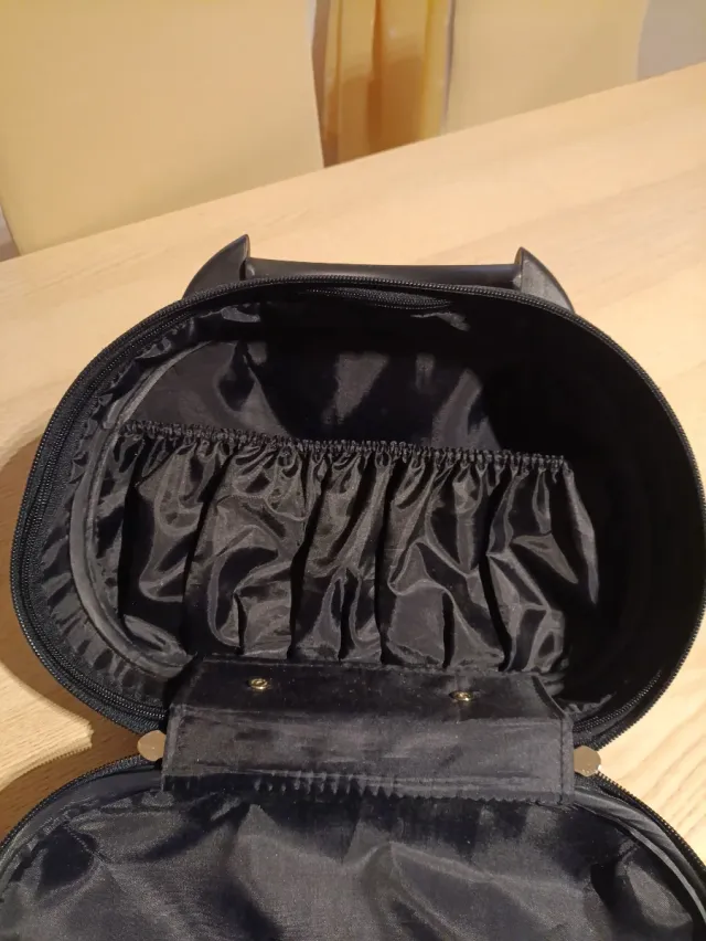 Neceser de viaje con un diseño práctico y elegante