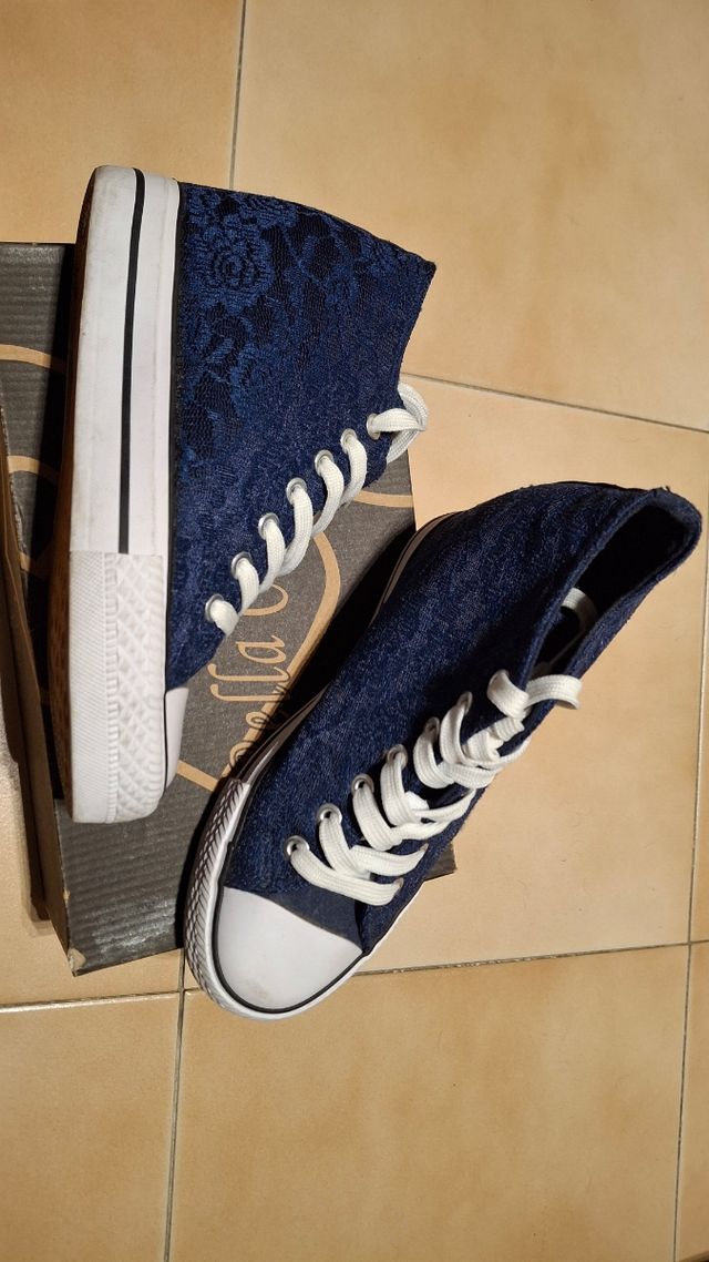 Scarpe tipo Converse blu