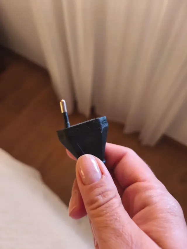 Plancha de pelo Remington blanca(falta el enchufe)