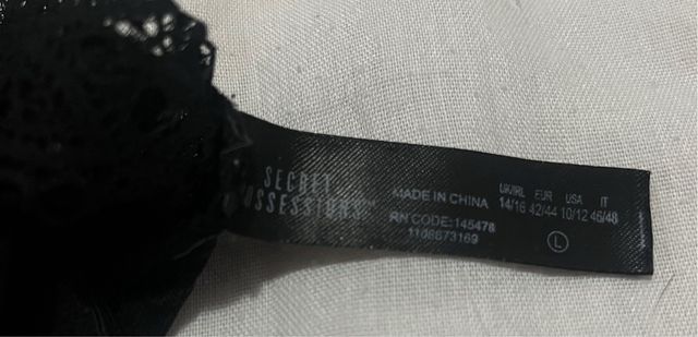 Top lencero negro encaje