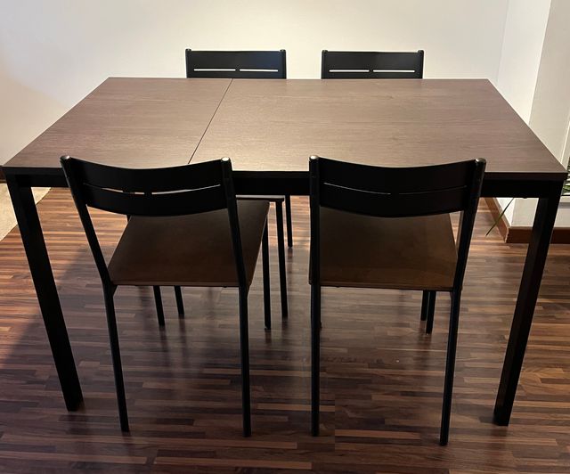 Conjunto de mesa y sillas (VANGSTA y SANDSBERG)