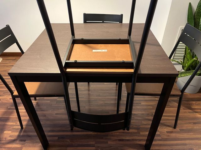 Conjunto de mesa y sillas (VANGSTA y SANDSBERG)