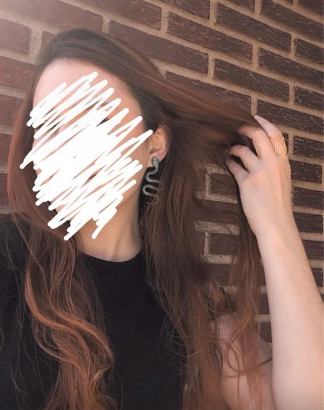 Pendientes serpiente brillantes