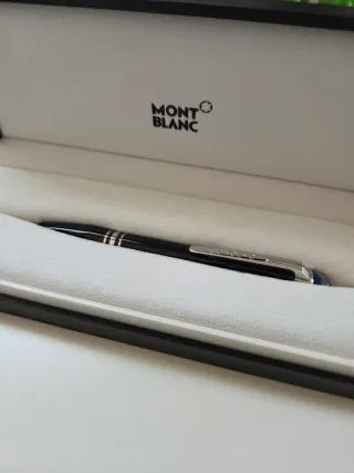 Bolígrafo Montblanc Starwalker Resin