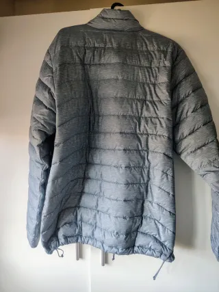 Abrigo Columbia gris acolchado
