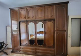 Armadio camera da letto in legno massello