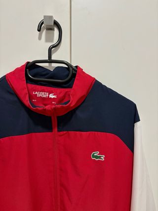 Chaqueta Deportiva Lacoste Roja y Blanca