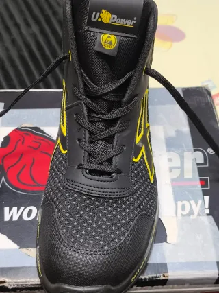 Botas U-Power Talla 45 Negras y amarillo.