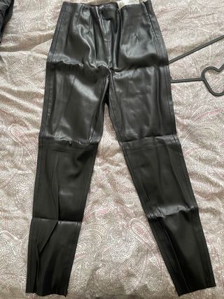 Leggings efecto piel Zara