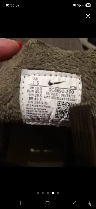 Zapatillas verdes y naranjas