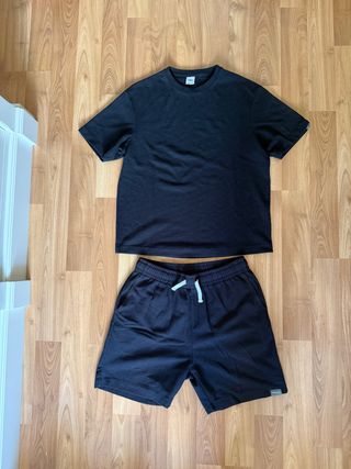 Conjunto Zara Negro Camiseta y Pantalón Corto