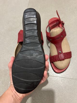 Sandalias Rojas 24HRS Talla 39