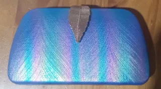 Bolso de mano con diseño de hoja