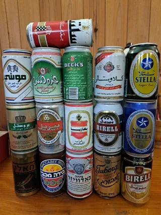 Lattine di birra mercato arabo