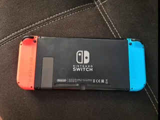 Nintendo Switch Azul/Rojo + Accesorios
