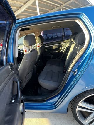 Volkswagen Golf 2004