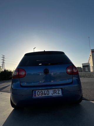 Volkswagen Golf 2004