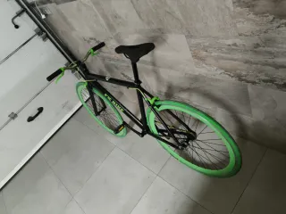 Bicicleta Fixie Negra Ruedas Verdes
