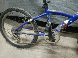 Bicicleta infantil azul