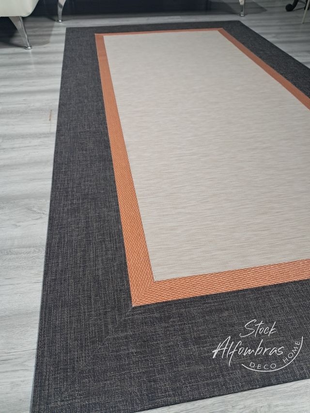 Tappeto in vinile Teplon dal design esclusivo