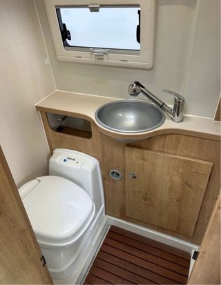CAMPER Karmann Dexter 580