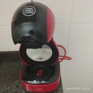Cafetera Dolce Gusto Roja Krups Lumio