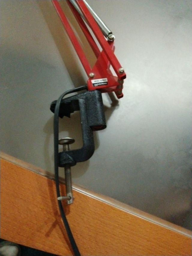 Lámpara de arquitecto articulada roja Metalarte 