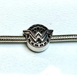 Charm Wonder Woman Plata