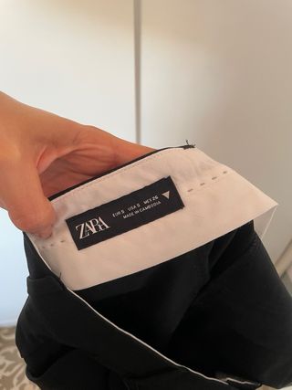 Pantalón traje Zara negro con puño blanco